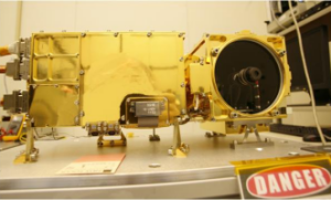 Instrument ChemCam, unité sur le mât du rover - Crédits NASA/JPL Caltech